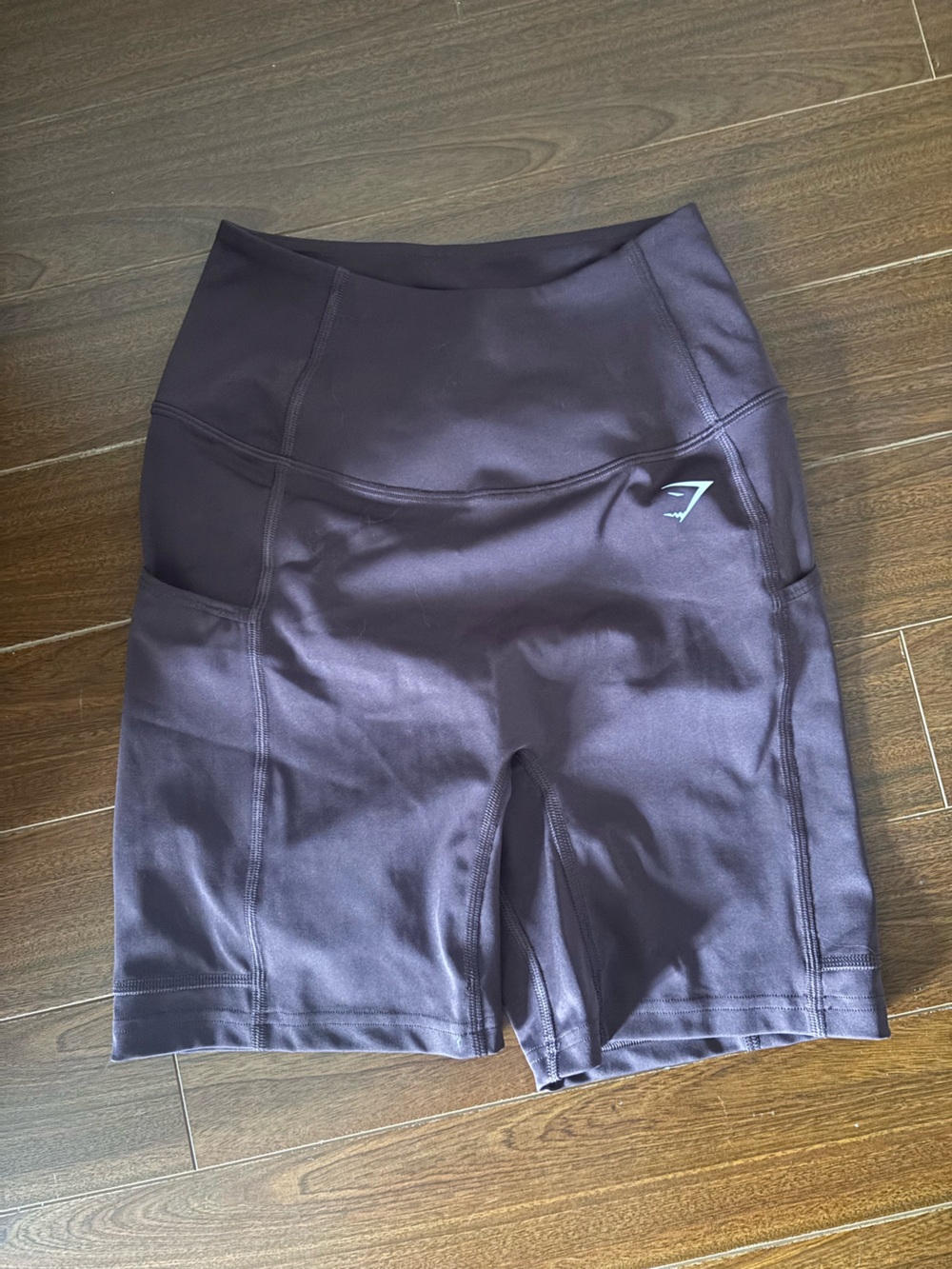 High-Waist Bike Shorts GymShark brown with Side Pockets